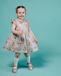 Robe Rosabelle bleu pâle à fleurs et à volants